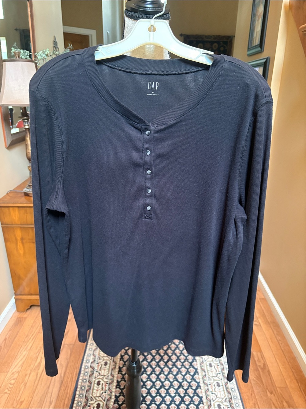 GAP Women's Black Long-Sleeve Henley Shirt